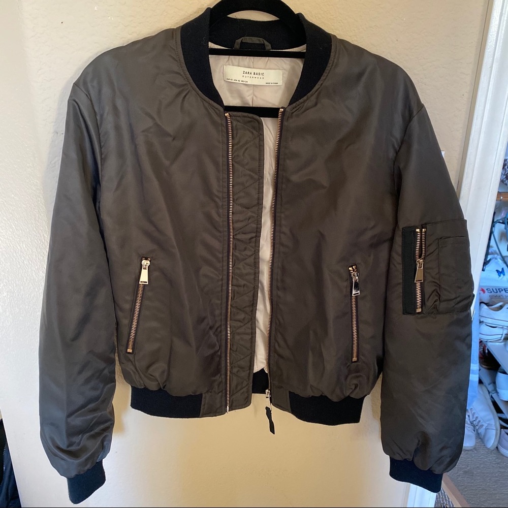 ZARA BOMBER JACKET size small